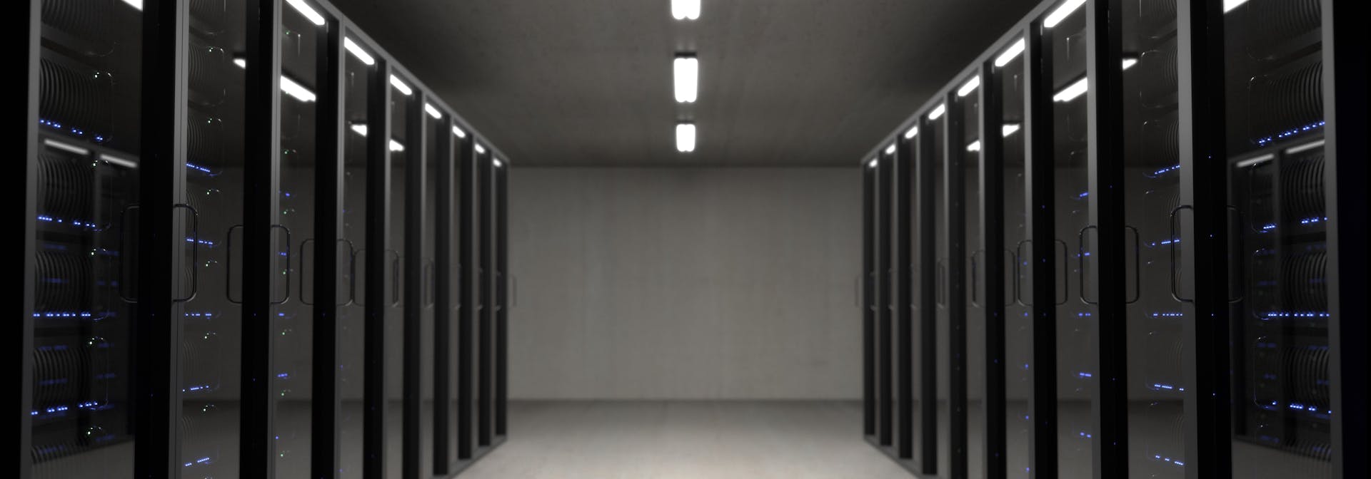 现代商务建筑群与专业办公环境,体现咨询机构的稳定形象与服务能力